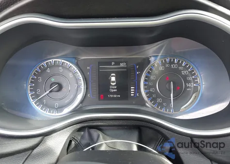 2015 Chrysler 200 Limited z USA, uszkodzony, nr VIN 1C3CCCABXFN588706